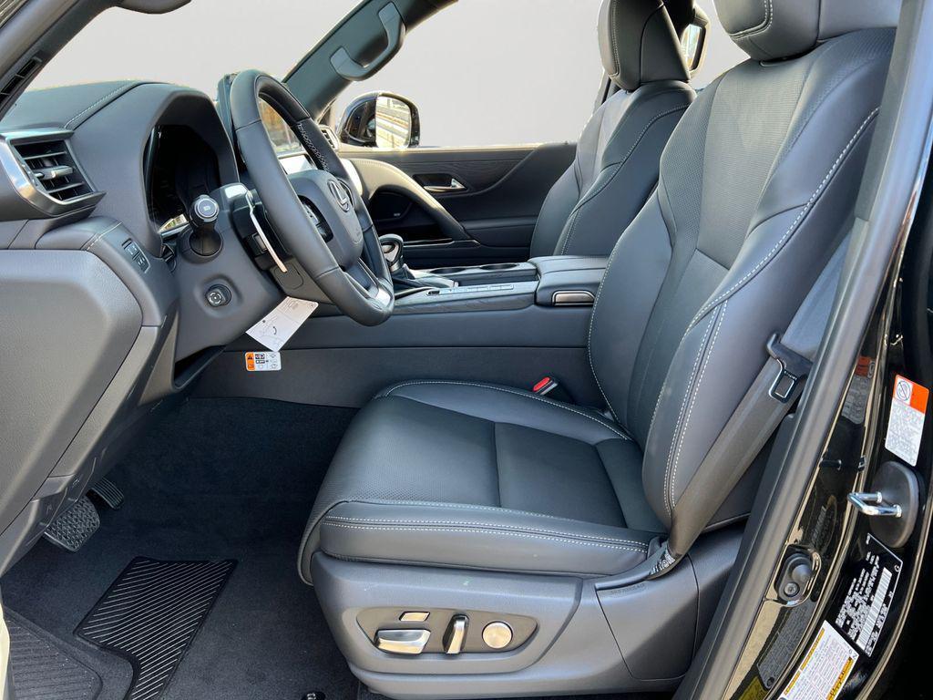 new 2025 Lexus LX 600 car, priced at $117,504
