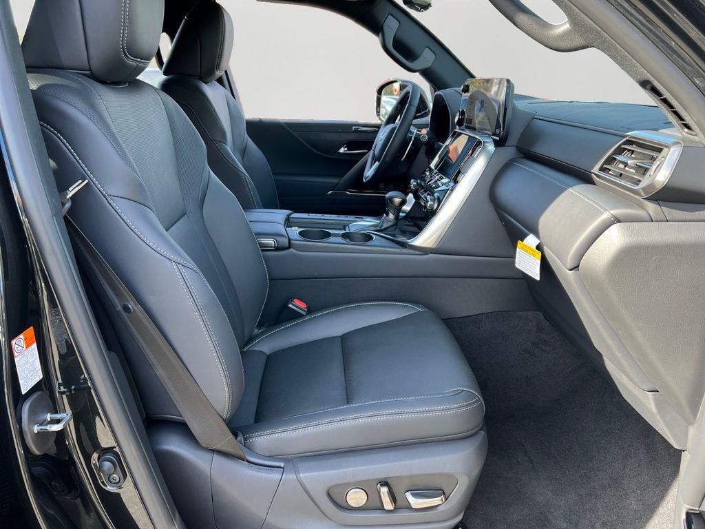 new 2025 Lexus LX 600 car, priced at $117,504