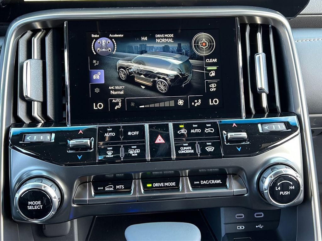 new 2025 Lexus LX 600 car, priced at $117,504