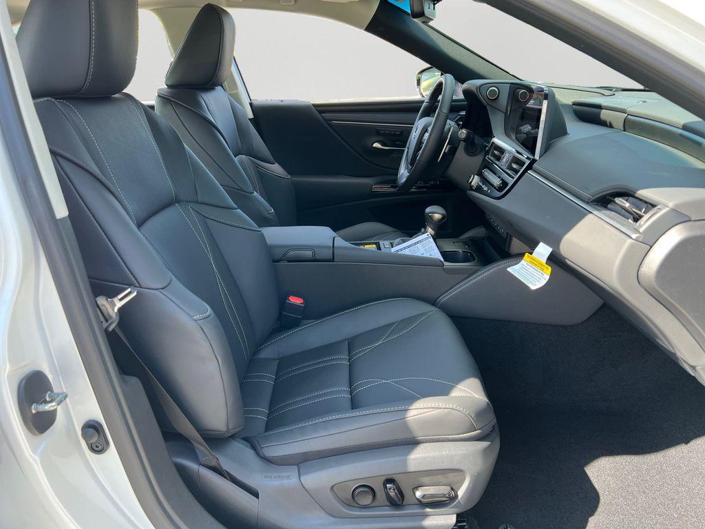 new 2025 Lexus ES 300h car, priced at $54,824