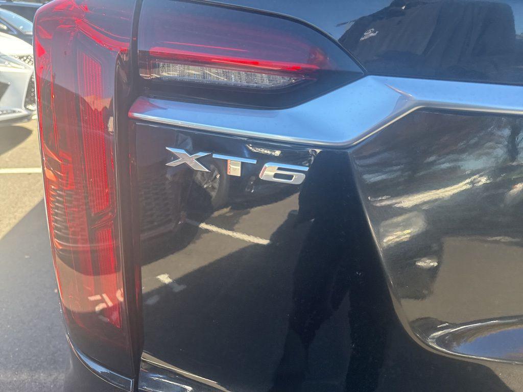 used 2024 Cadillac XT6 car, priced at $31,957