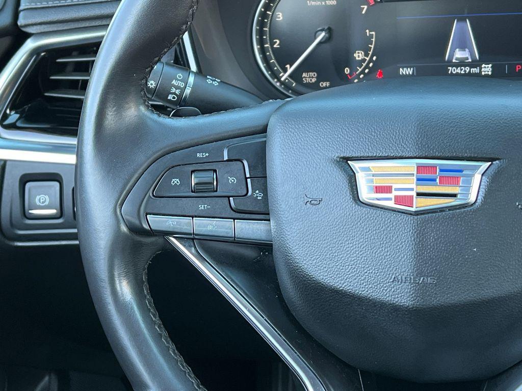 used 2024 Cadillac XT6 car, priced at $30,789