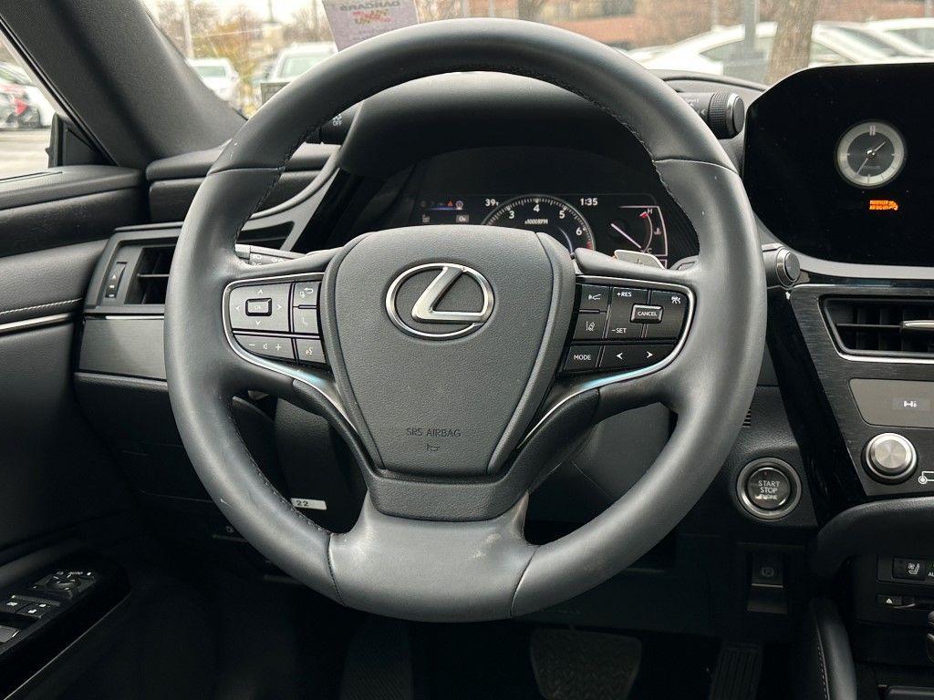 used 2022 Lexus ES 350 car, priced at $35,425