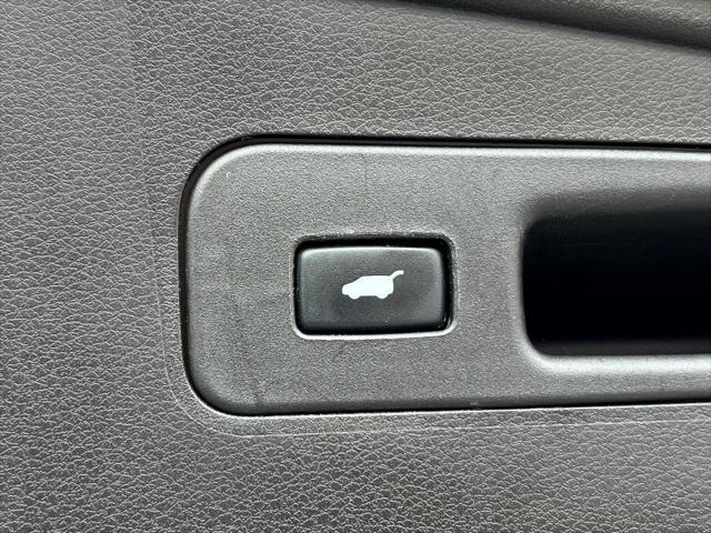 used 2020 Acura MDX car, priced at $21,300