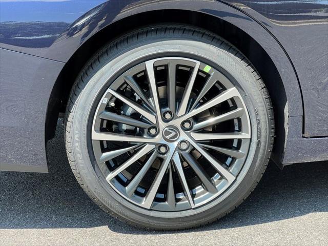 new 2025 Lexus ES 350 car, priced at $45,255