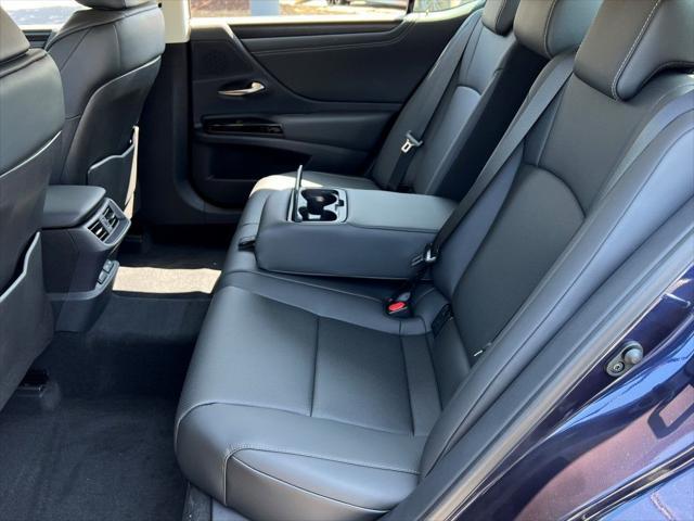 new 2025 Lexus ES 350 car, priced at $45,255