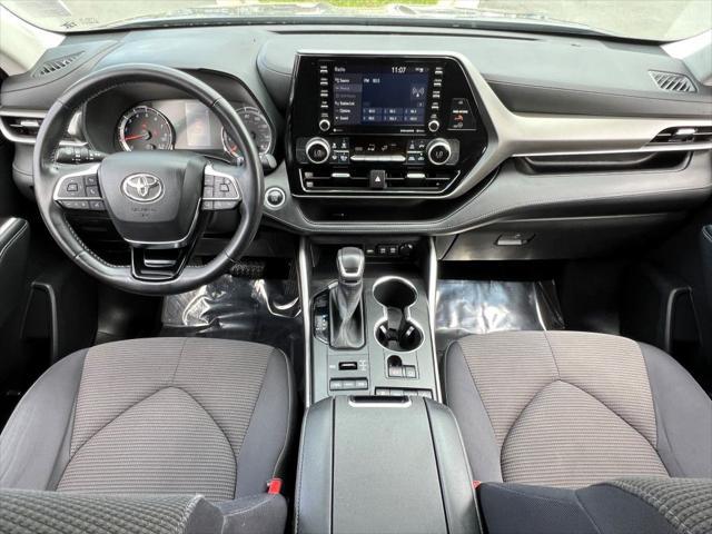 used 2021 Toyota Highlander car, priced at $31,900
