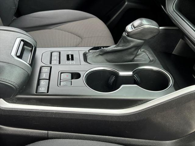 used 2021 Toyota Highlander car, priced at $31,900