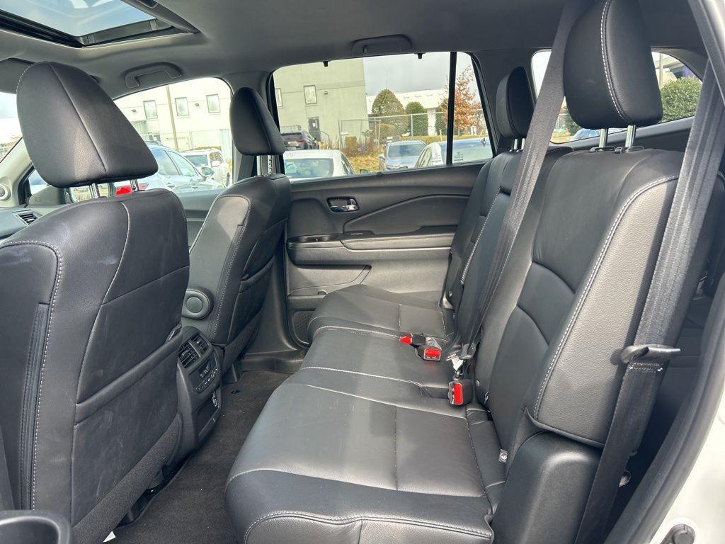 used 2022 Honda Pilot car, priced at $34,737