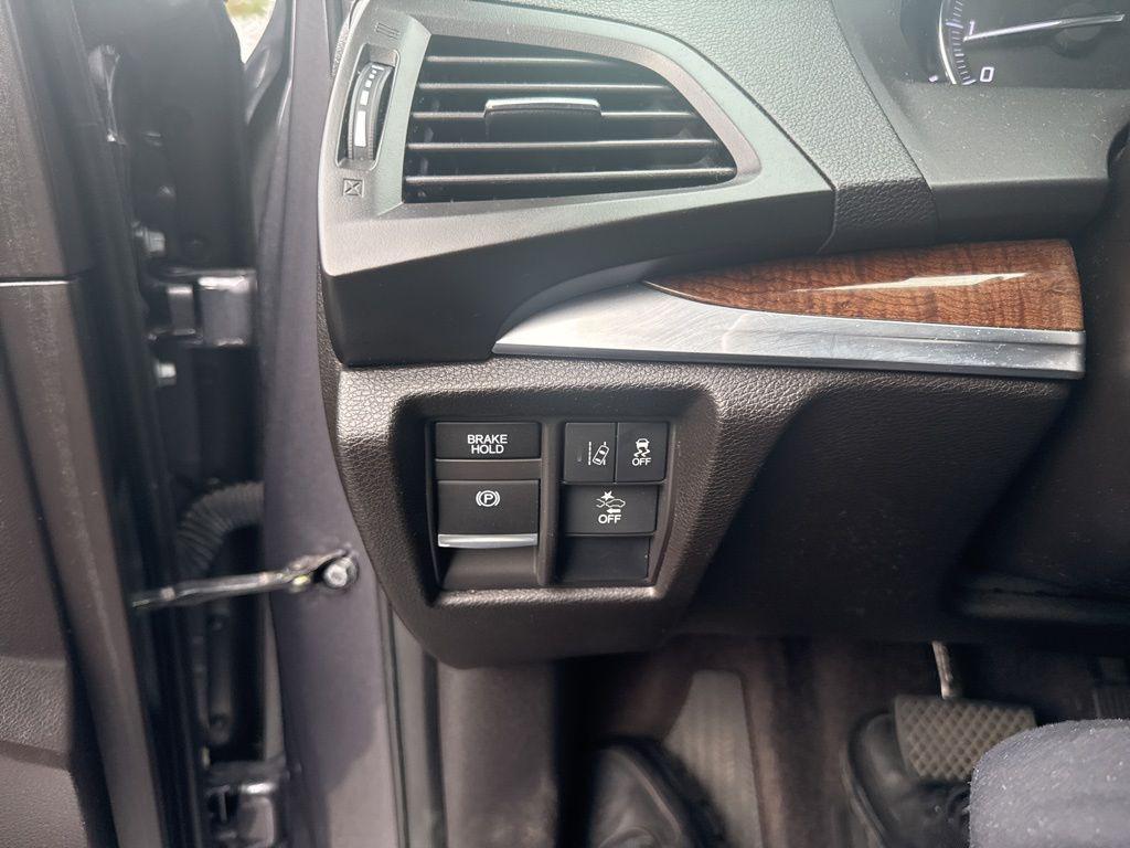 used 2018 Acura MDX car, priced at $21,899