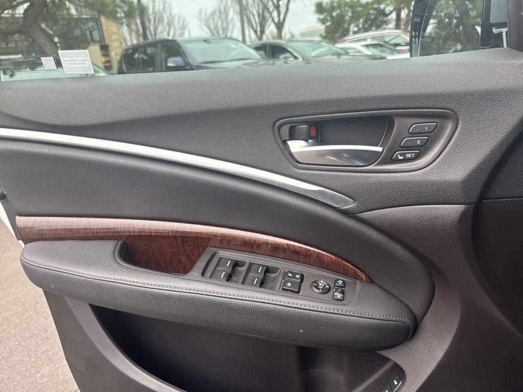 used 2018 Acura MDX car, priced at $21,899