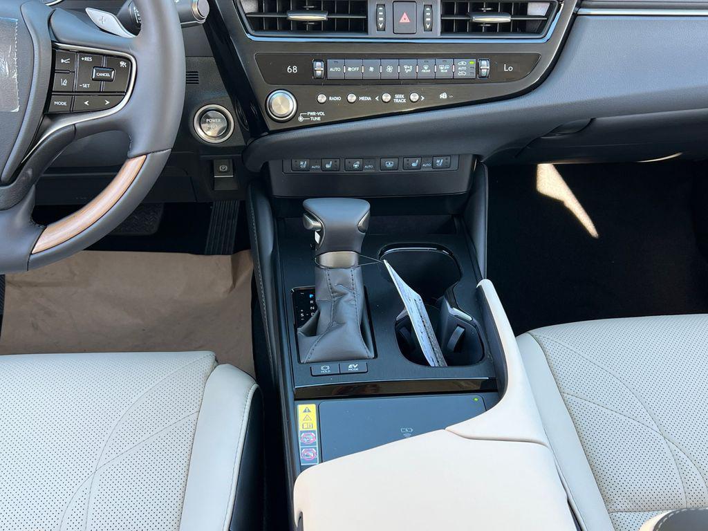new 2025 Lexus ES 300h car, priced at $54,739