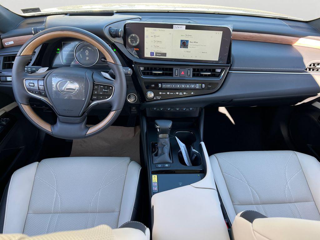 new 2025 Lexus ES 300h car, priced at $54,739