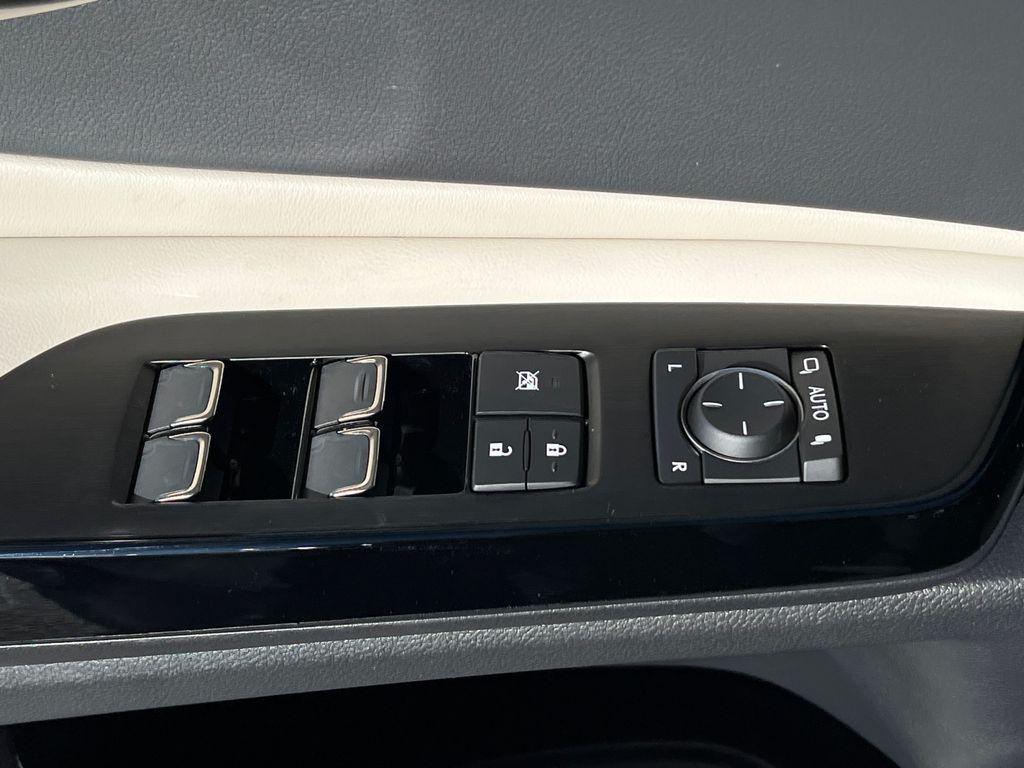 new 2025 Lexus ES 300h car, priced at $54,739