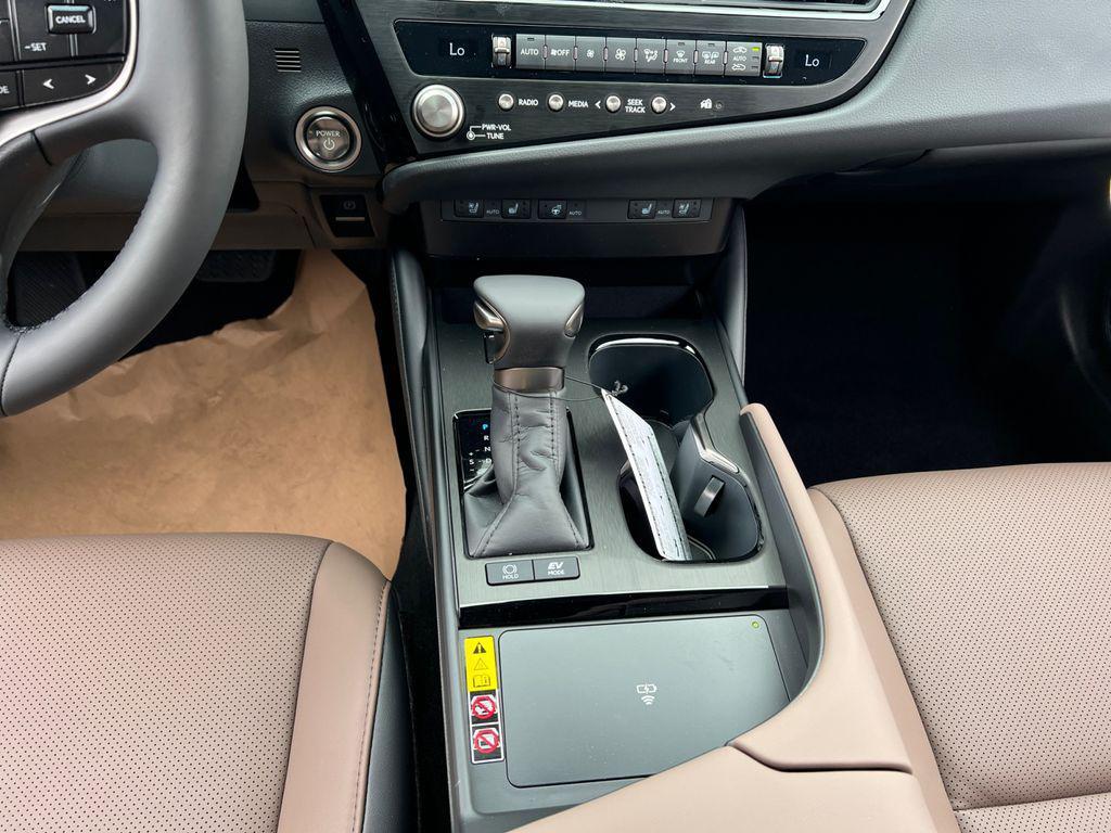 new 2025 Lexus ES 300h car, priced at $51,489