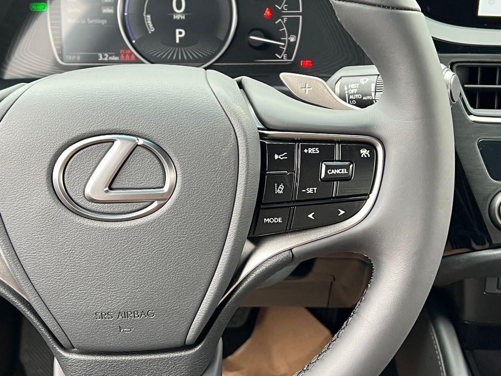 new 2025 Lexus ES 300h car, priced at $51,489
