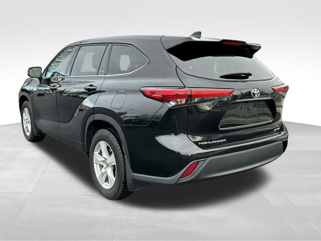 used 2021 Toyota Highlander car, priced at $28,638