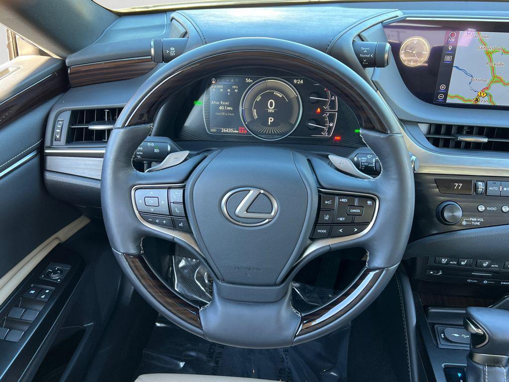 used 2019 Lexus ES 300h car, priced at $32,799