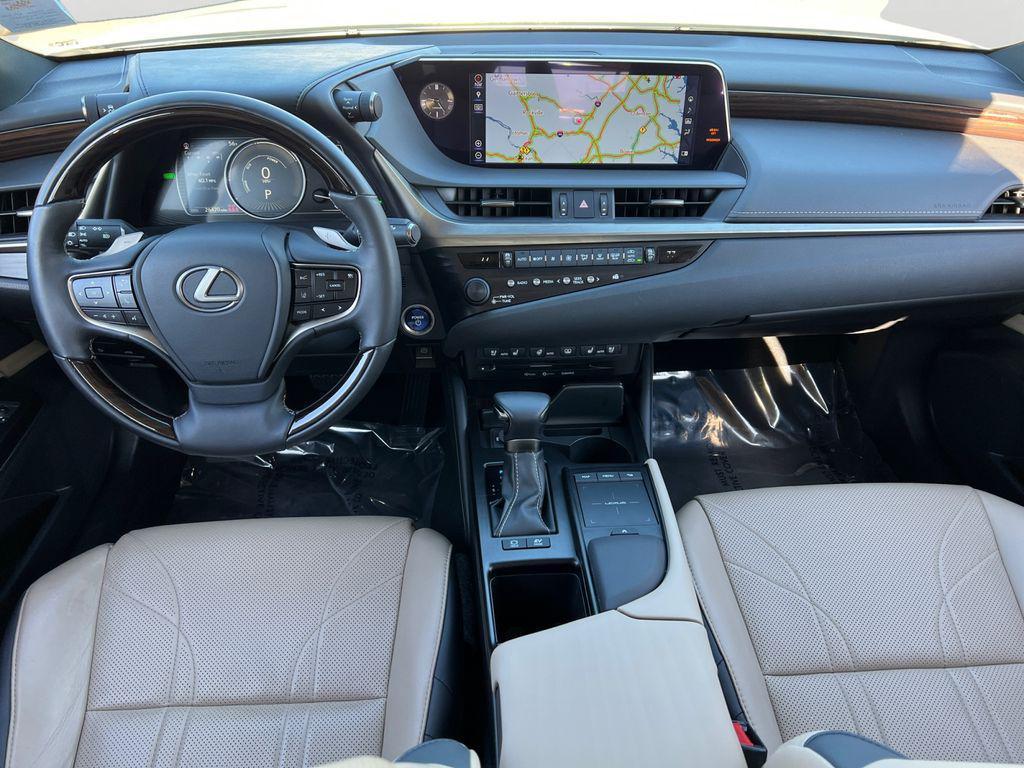 used 2019 Lexus ES 300h car, priced at $32,799