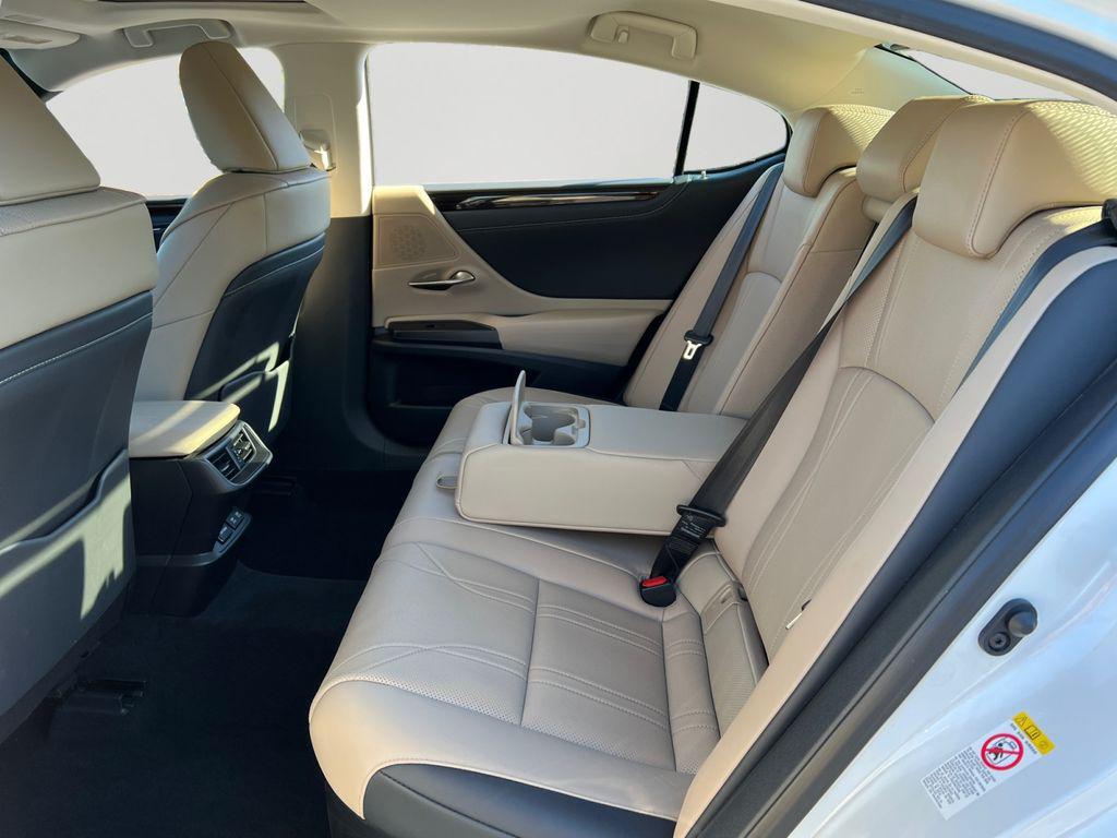 used 2019 Lexus ES 300h car, priced at $32,799