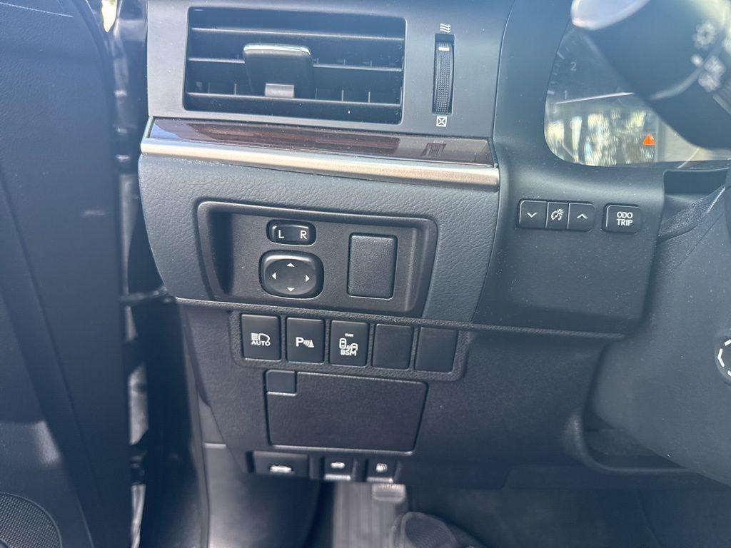 used 2018 Lexus ES 350 car, priced at $27,856