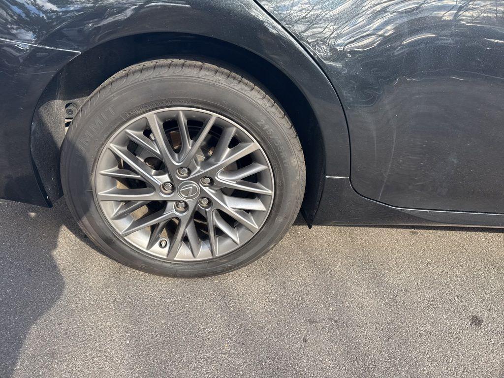 used 2018 Lexus ES 350 car, priced at $27,856