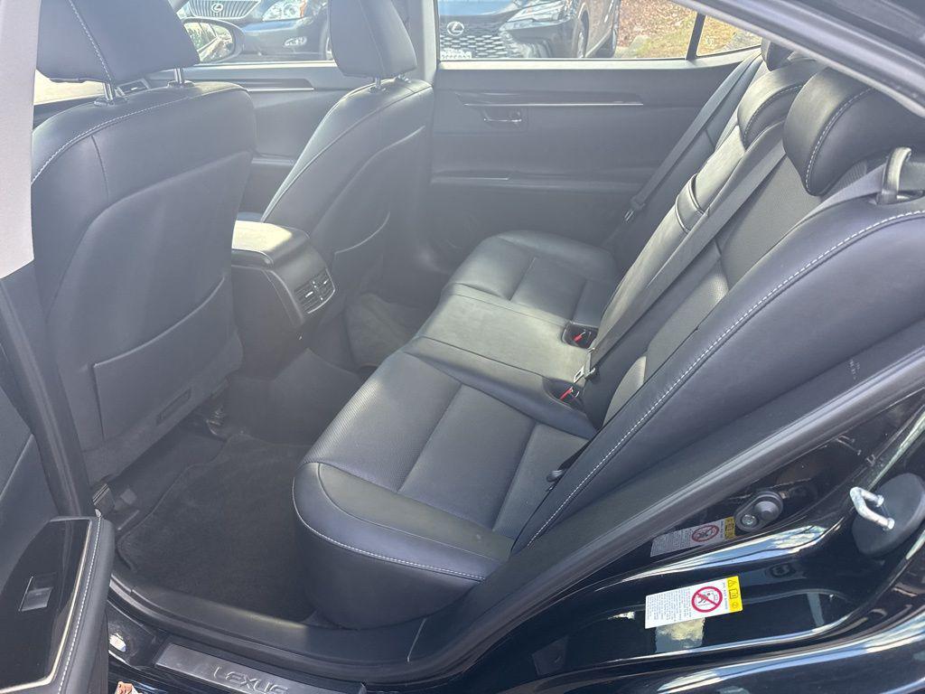 used 2018 Lexus ES 350 car, priced at $27,856