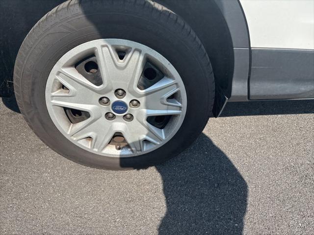 used 2015 Ford Escape car, priced at $10,482