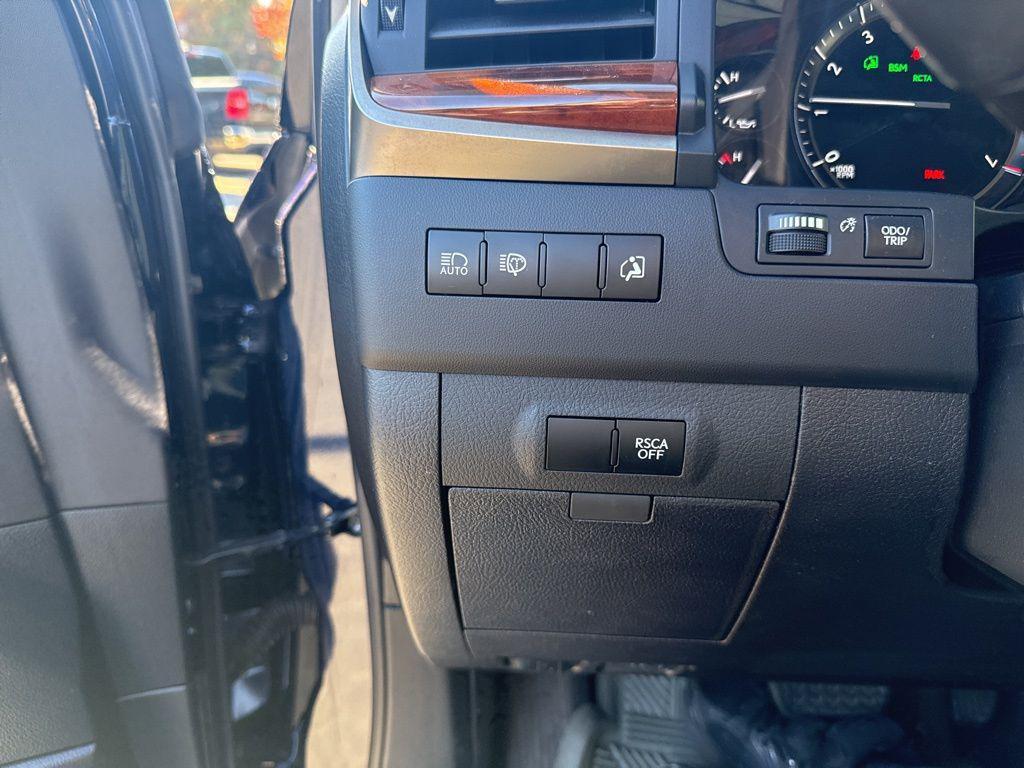 used 2016 Lexus LX 570 car, priced at $50,799