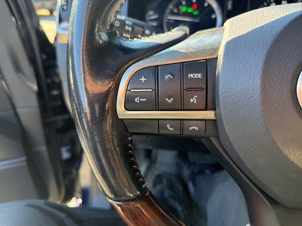 used 2016 Lexus LX 570 car, priced at $50,799