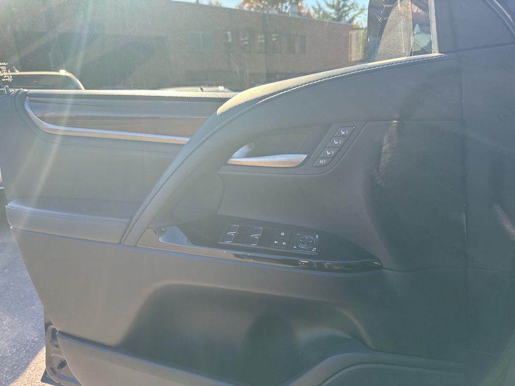 used 2016 Lexus LX 570 car, priced at $50,799