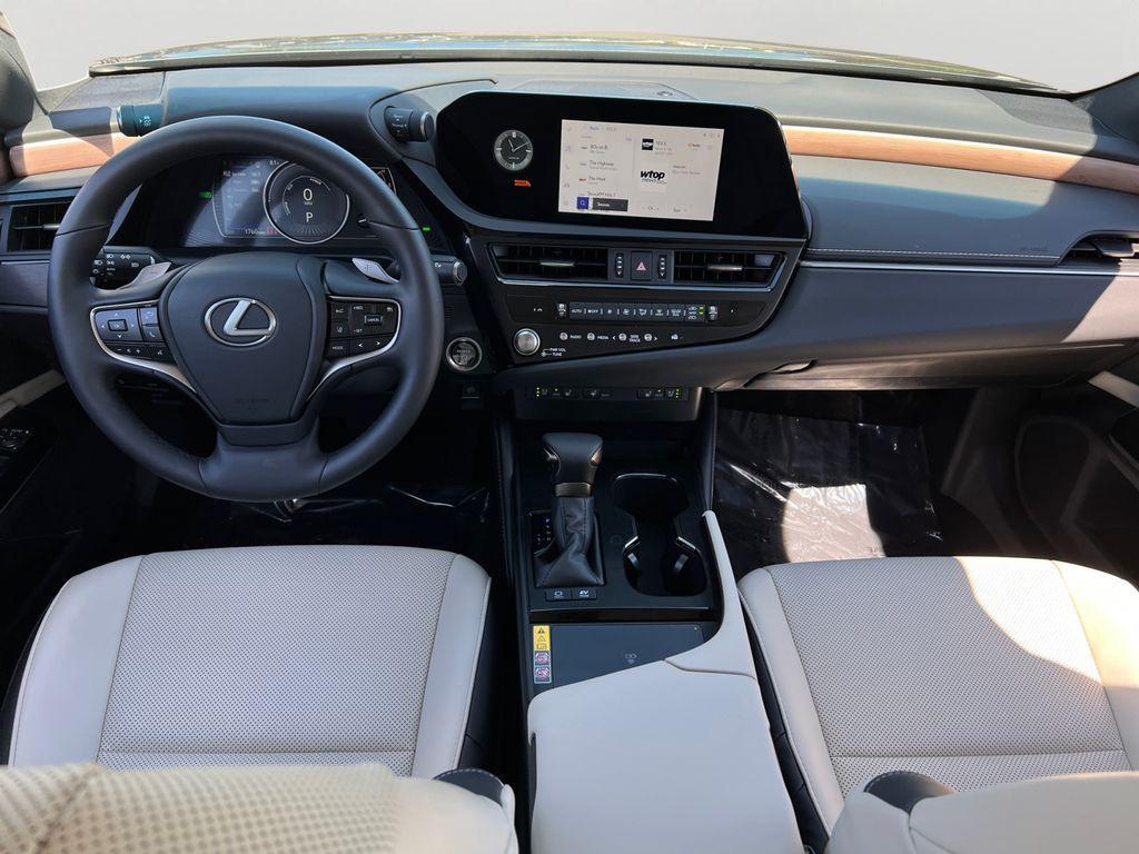used 2025 Lexus ES 300h car, priced at $45,900