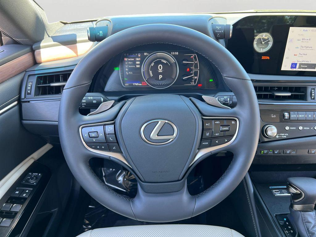 used 2025 Lexus ES 300h car, priced at $45,900