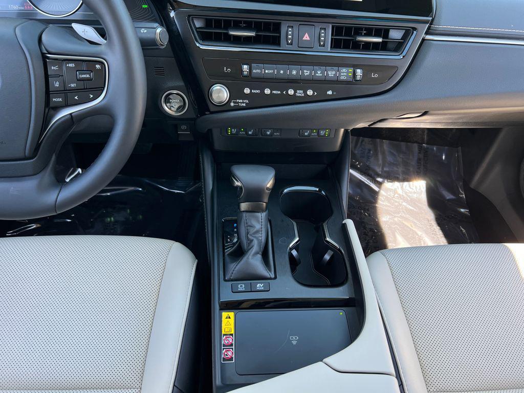 used 2025 Lexus ES 300h car, priced at $45,900