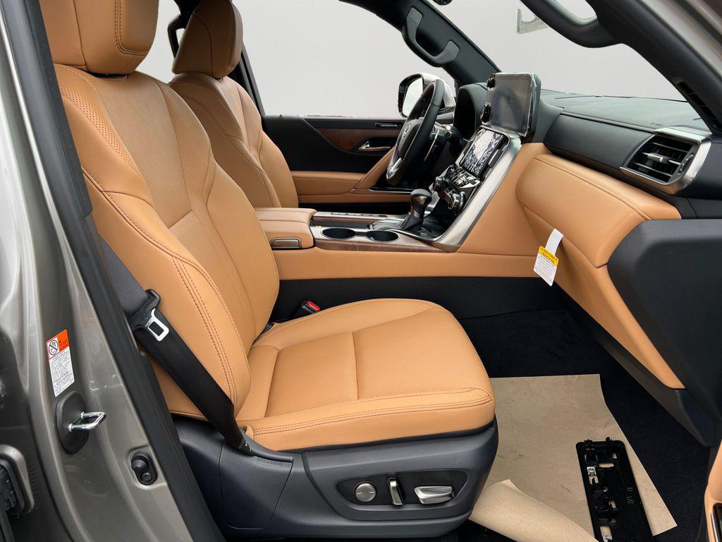 new 2025 Lexus LX 600 car, priced at $117,058
