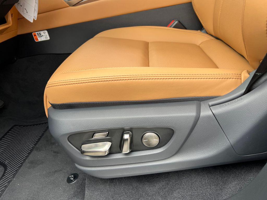 new 2025 Lexus LX 600 car, priced at $117,058