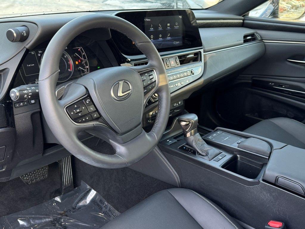 used 2022 Lexus ES 350 car, priced at $36,899