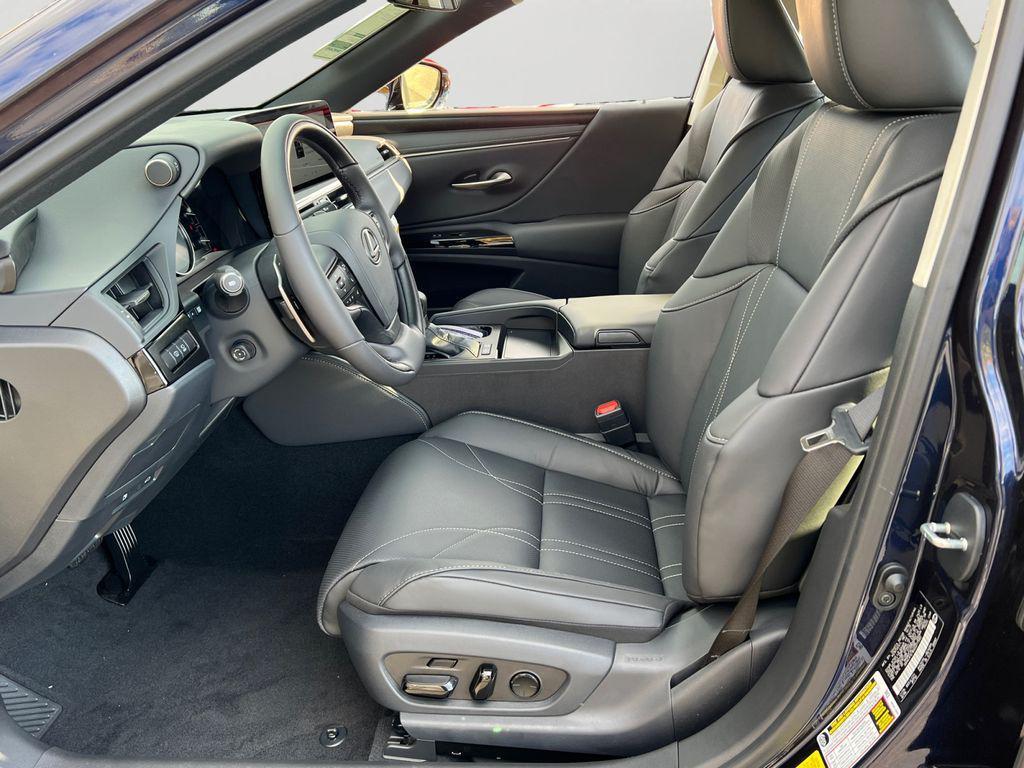 new 2025 Lexus ES 300h car, priced at $53,660