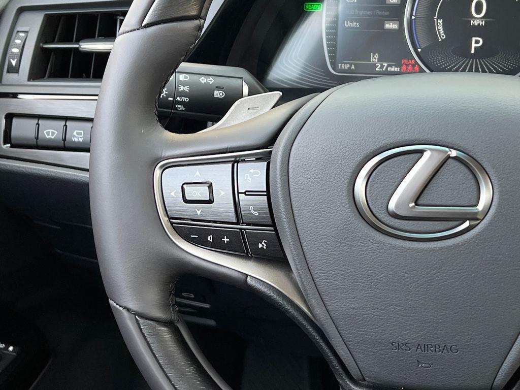 new 2025 Lexus ES 300h car, priced at $53,660