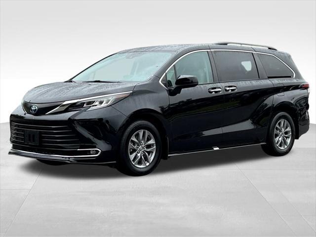 used 2022 Toyota Sienna car, priced at $38,227