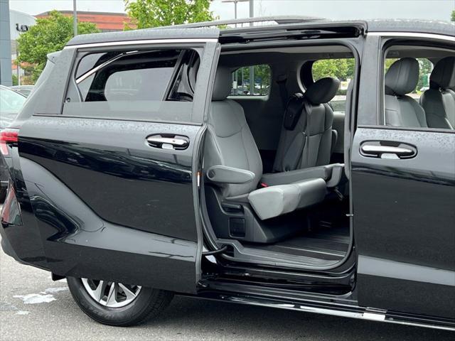 used 2022 Toyota Sienna car, priced at $38,227