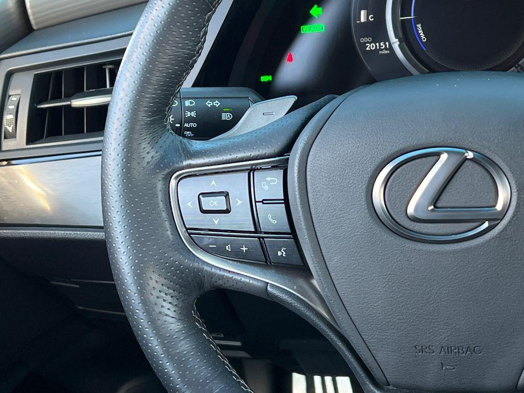 used 2022 Lexus ES 300h car, priced at $36,299