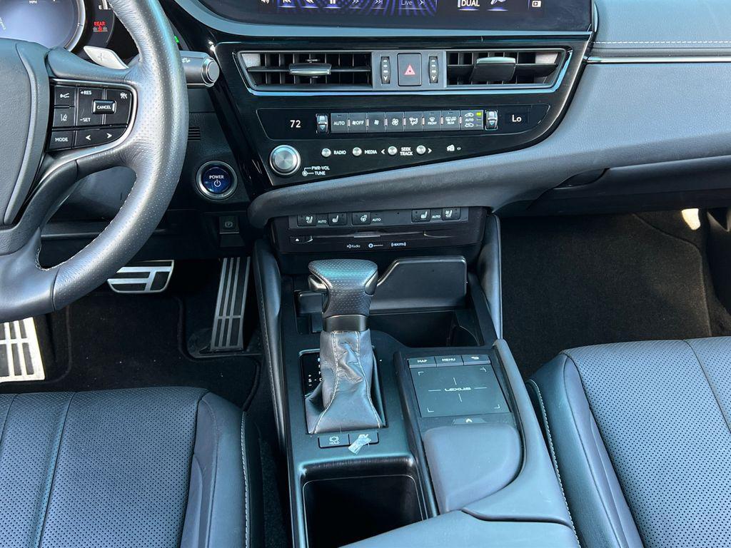 used 2022 Lexus ES 300h car, priced at $36,299