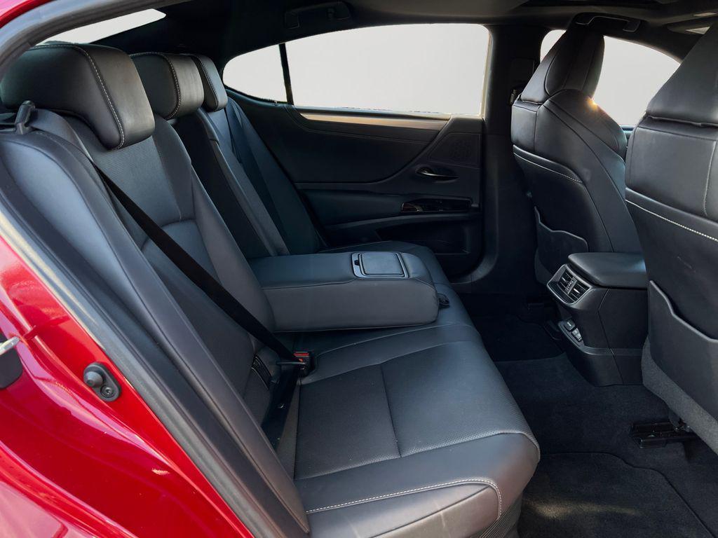 used 2022 Lexus ES 300h car, priced at $36,299