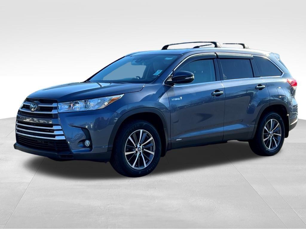 used 2019 Toyota Highlander Hybrid car, priced at $27,800