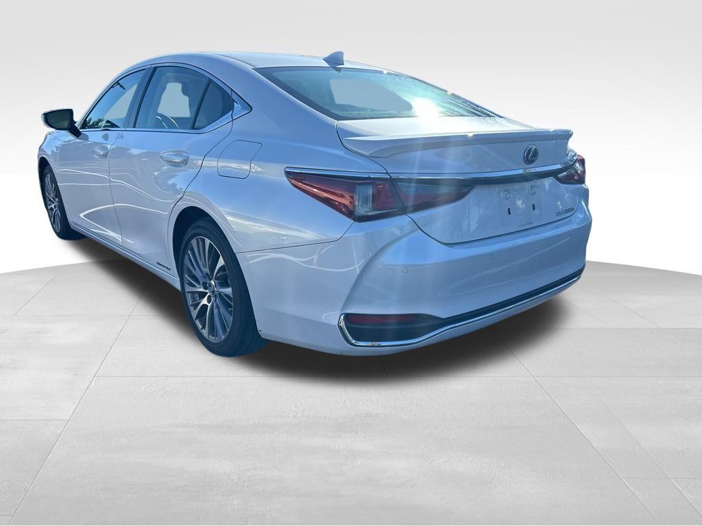 used 2019 Lexus ES 300h car, priced at $31,581