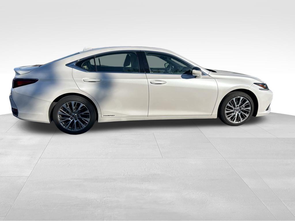 used 2019 Lexus ES 300h car, priced at $31,581