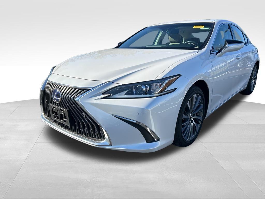 used 2019 Lexus ES 300h car, priced at $31,581