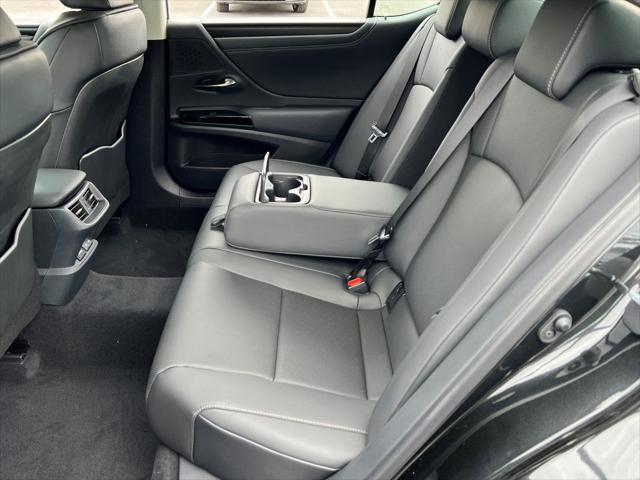 new 2025 Lexus ES 350 car, priced at $48,168