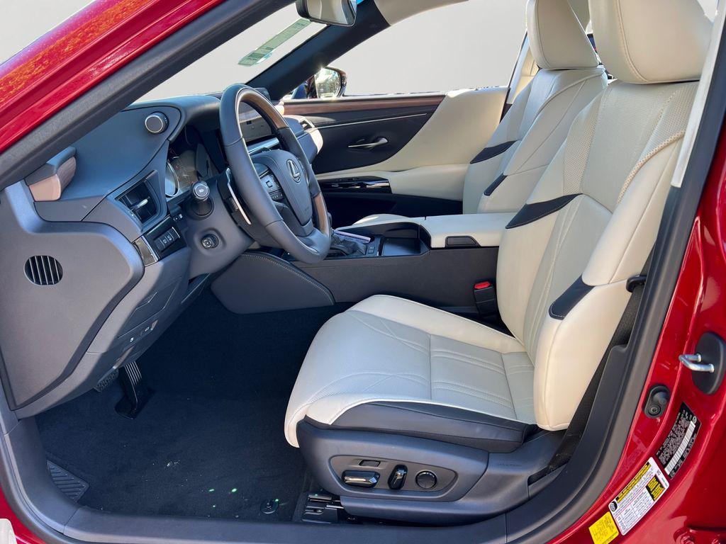 new 2025 Lexus ES 300h car, priced at $54,724